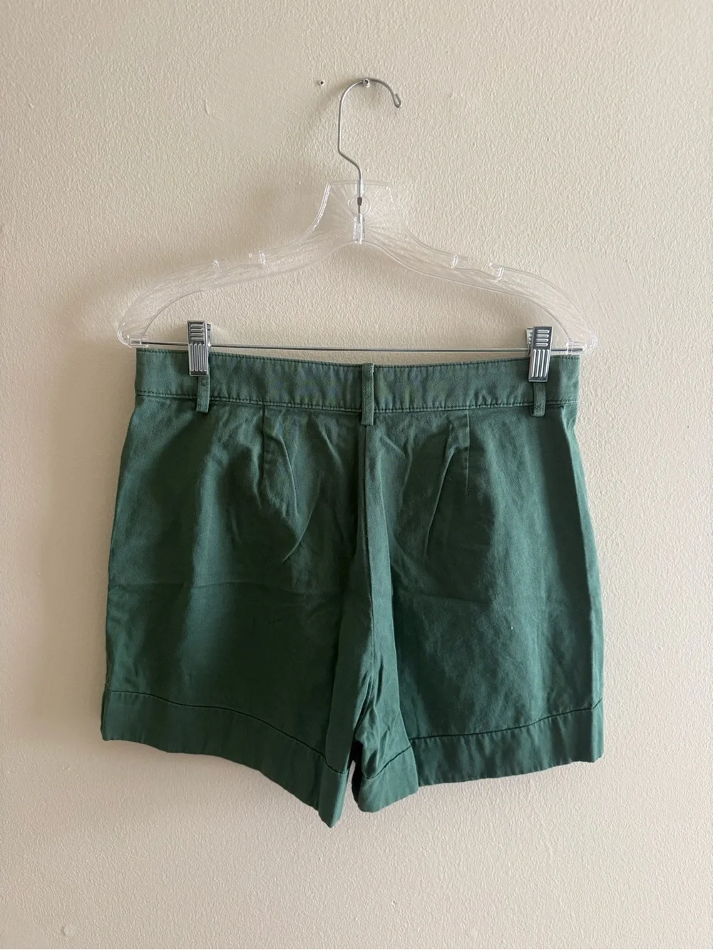 Pleated High-Rise Green Cotton Shorts